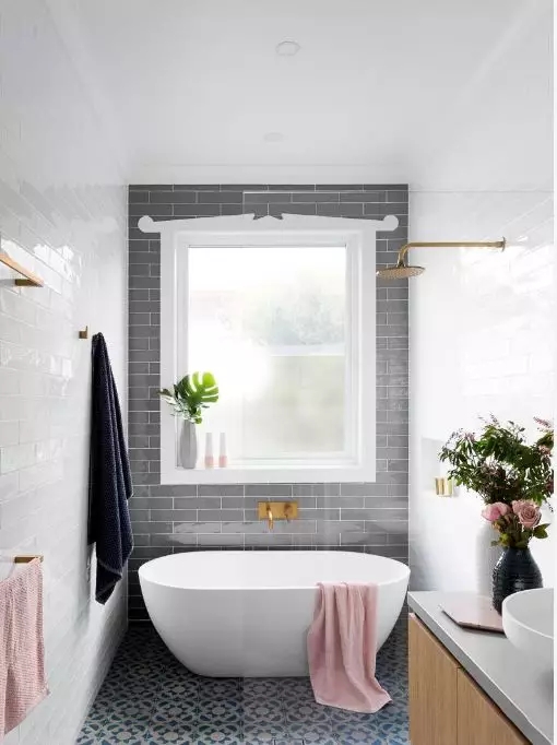 无锡装修：小空间浴室装修中常见的问题和解决方案